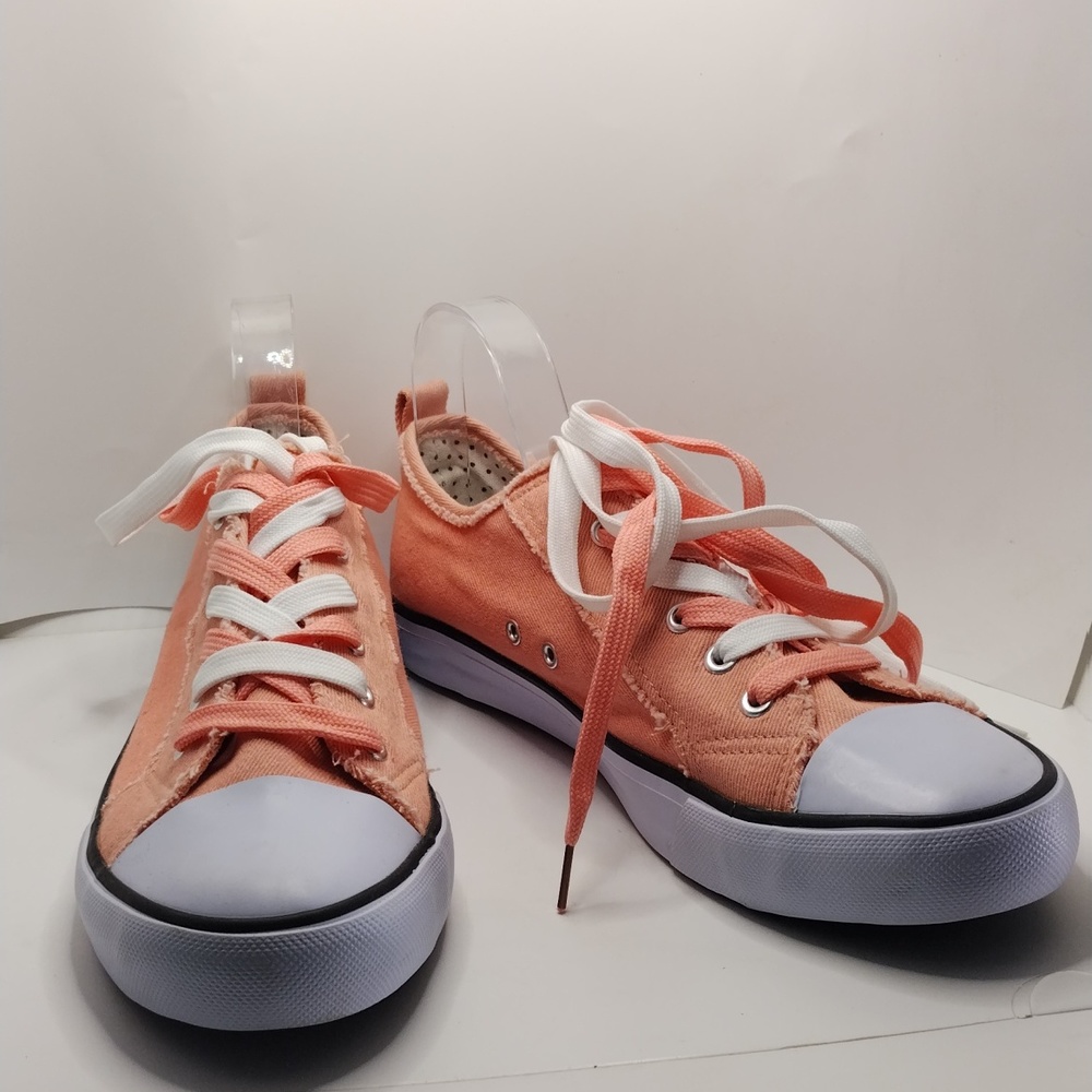 TWISTED SNEAKERS